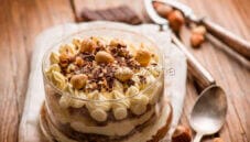 Tiramisù con nocciole e cioccolato per i miei ospiti Tiramisù con nocciole e cioccolato per i miei ospiti