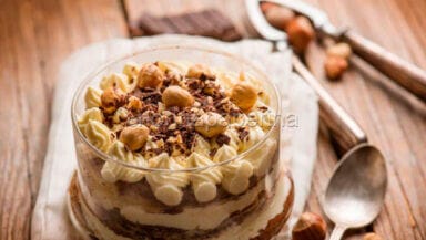 Tiramisu con nocciole e cioccolato