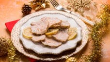 Tacchino con erbe al limone, una ricetta veloce e gustosa