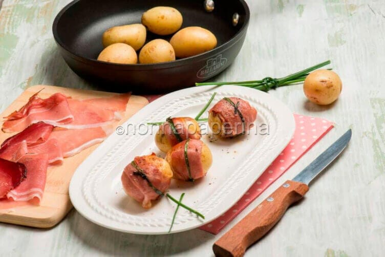 Patatine novelle allo speck: un contorno polivalente Patatine novelle allo speck