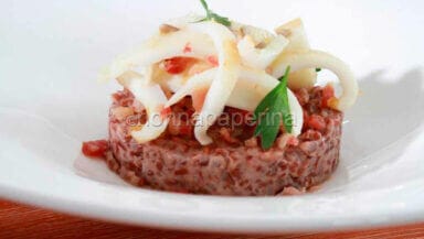 riso rosso al curry con guanciale croccante e seppia