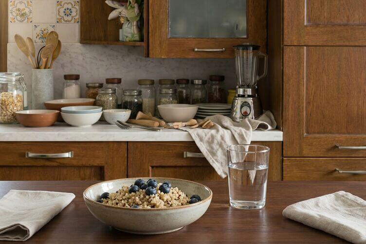 colazione mirtilli e quinoa per una dieta anti age