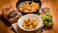 Penne integrali con cavolo verde e acciughe, un piatto semplice Penne integrali con cavolo verde e acciughe, un piatto semplice