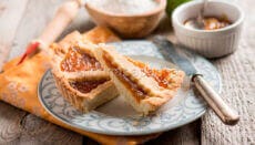 Crostata con marmellata di bergamotto