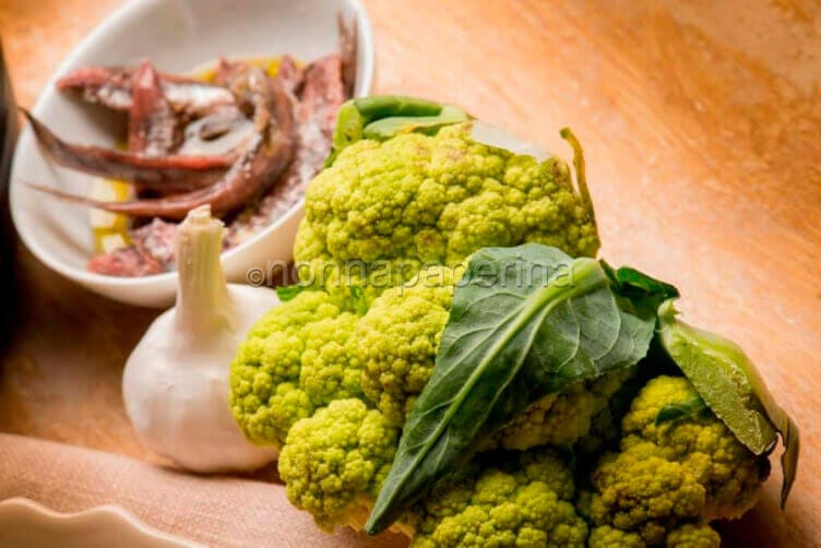 pasta-cavolo-verde-acciughe1