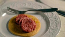 Cotechino in crema di lenticchie rosse decorticate