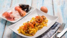 Tagliatelle alla carbonara di mare, un primo piatto da chef