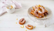 Chifeletti dolci al profumo di arancia Chifeletti dolci al profumo di arancia