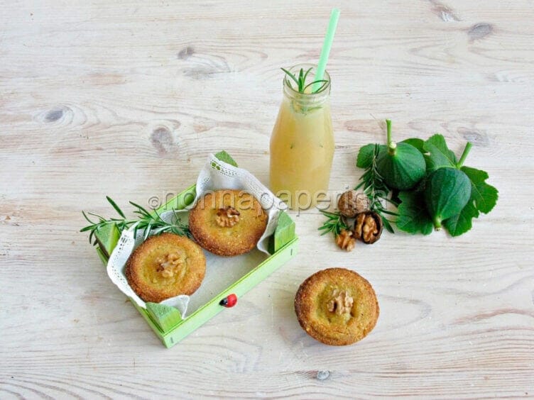 Tortine ai ceci, fichi e rosmarino con succo di pera al rosmarino