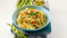 Spaghetti con crema di fave, gusto unico Spaghetti con crema di fave, gusto unico