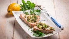 Freschezza nel piatto: Tonno, limone e capperi Freschezza nel piatto: Tonno, limone e capperi