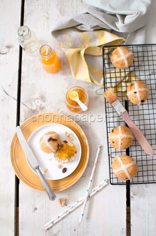 Hot cross buns