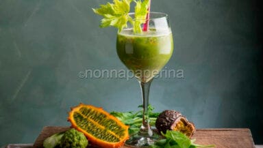 succo di spinaci e semi di canapa