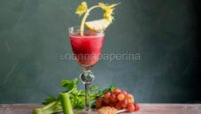 Succo di uva, sedano e mela, un carico di vitamine e sali minerali