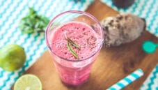 Succo di barbabietola e aronia, ottimo per la nostra salute Succo di barbabietola e aronia, ottimo per la nostra salute