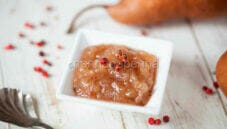 Confettura di pere e pepe rosa: sfiziosissima! Confettura di pere e pepe rosa: sfiziosissima!