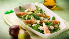 Insalata di fichi, noci e caprino. Ricetta gustosa