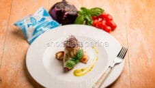 Involtini di melanzane alla caprese, un antipasto ideale in estate