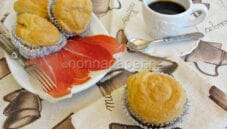 Muffin al Parmigiano Reggiano con prosciutto, un’ottima colazione salata