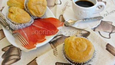 Muffin al Parmigiano Reggiano con prosciutto