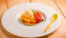 Tartelletta di papaya con gelee di mango