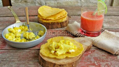 Tortillas con uova strapazzate