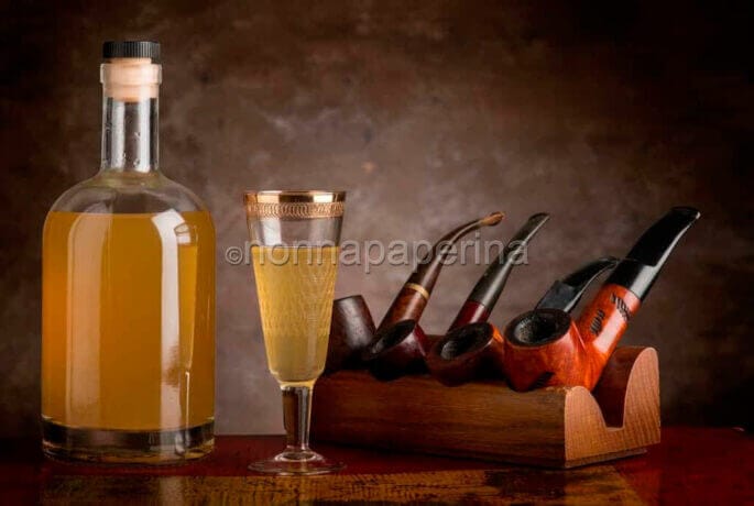 Arquebuse: un liquore aromatico che inebria i sensi Arquebuse: un liquore aromatico che inebria i sensi