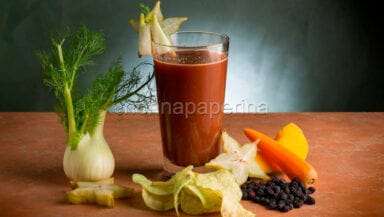 estratto di carota, finocchio e mango