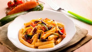 Sedani con le verdure e fagioli