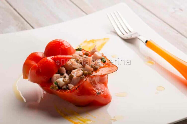 Peperoni ripieni di cous cous di lenticchie e spada