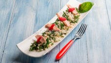 Insalata di riso pilaf con tonno e salicornia: da provare