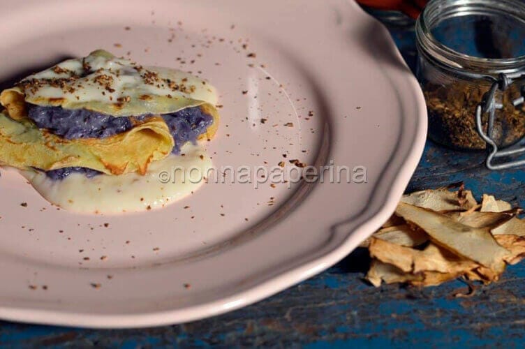 crespelle con polvere di porcini