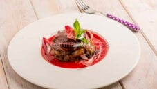 Flan di radicchio tardivo con scaglie di fondente, un antipasto unico Flan di radicchio tardivo con scaglie di fondente, un antipasto unico