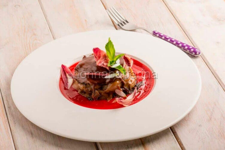 Flan di radicchio tardivo con scaglie di fondente, un antipasto unico flan di radicchio tardivo