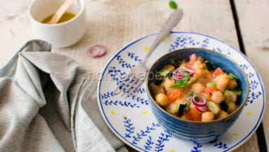 insalata di amaranto, legumi e verdure