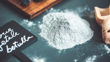 Farina al carbone vegetale di betulla