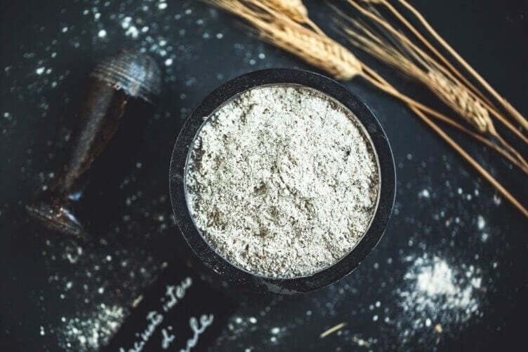 Farina di segale integrale