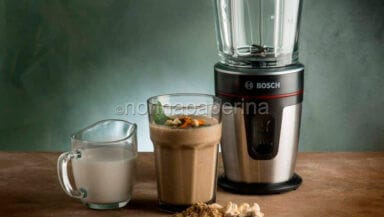 Frullato di Triphala e bevanda di mandorla