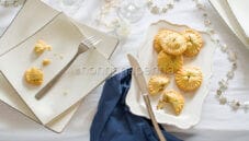 Mini pie pistacchi, pere e gorgonzola, anglosassone Mini pie pistacchi, pere e gorgonzola, anglosassone