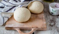 Pizza con mix di farina di quinoa e ceci