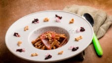 La caserecce con petali di Cipolla di Tropea 