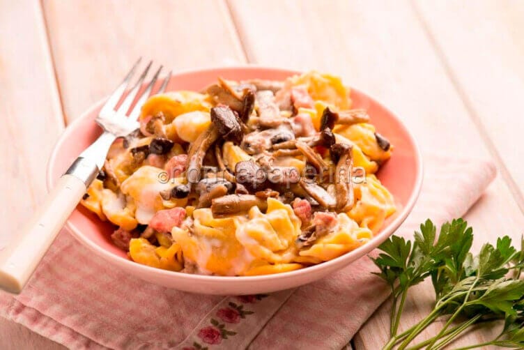 cappelletti alla vellutata di panna