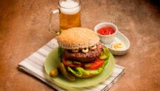 Panino con hamburger, una ricetta adatta ad ogni occasione