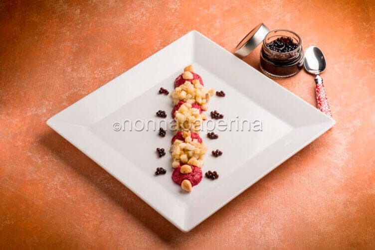 Dadolata di topinambur con pesto di barbabietole dadolata di topinambur con pesto di barbabietole