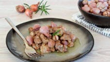 Un gustoso spezzatino di agnello e lampascioni, un secondo alternativo Un gustoso spezzatino di agnello e lampascioni, un secondo alternativo