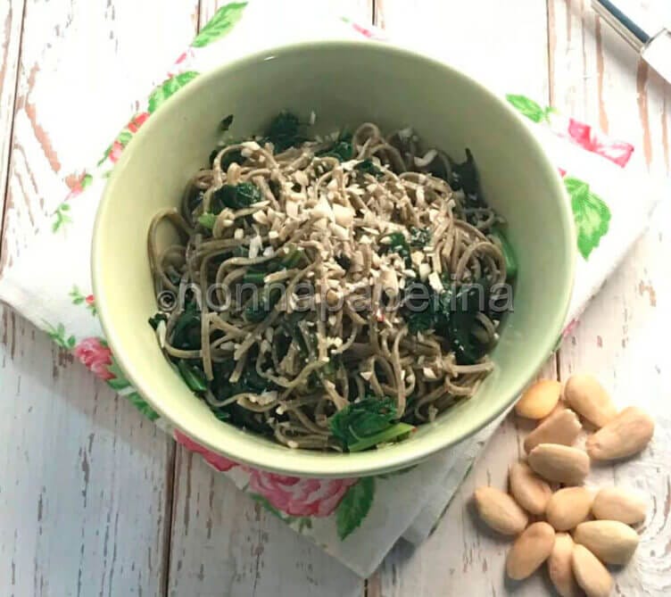 Tagliolini di canapa con cavolo nero: piatto vegetale tagliolini di canapa con cavolo nero