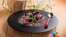 Uova di cioccolato ripiene : da leccarsi pure le mani! Uova di cioccolato ripiene : da leccarsi pure le mani!