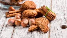 Cookies speziati di amaranto e nocciole: una coccola Cookies speziati di amaranto e nocciole: una coccola