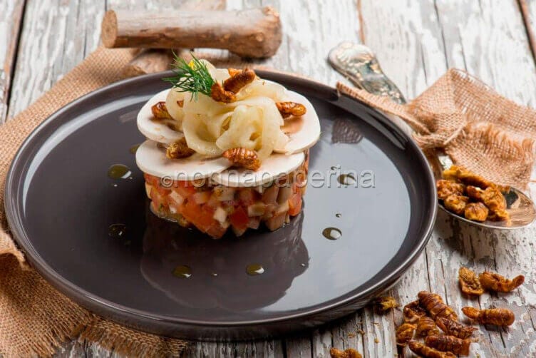 pomodori concassé con baco da seta