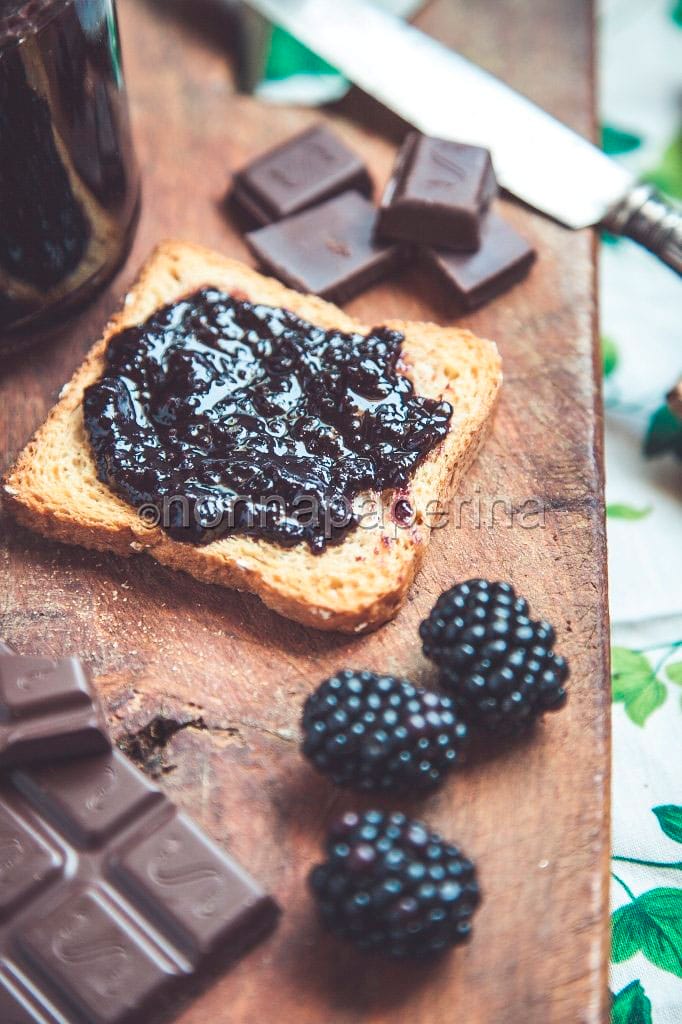 More e cioccolato fondente w